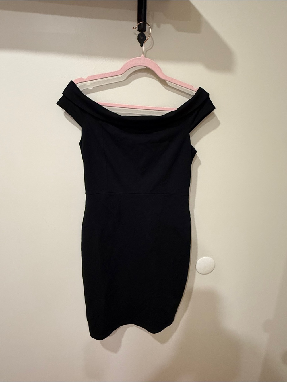 Lulu's Black One-Shoulder Bodycon Dress